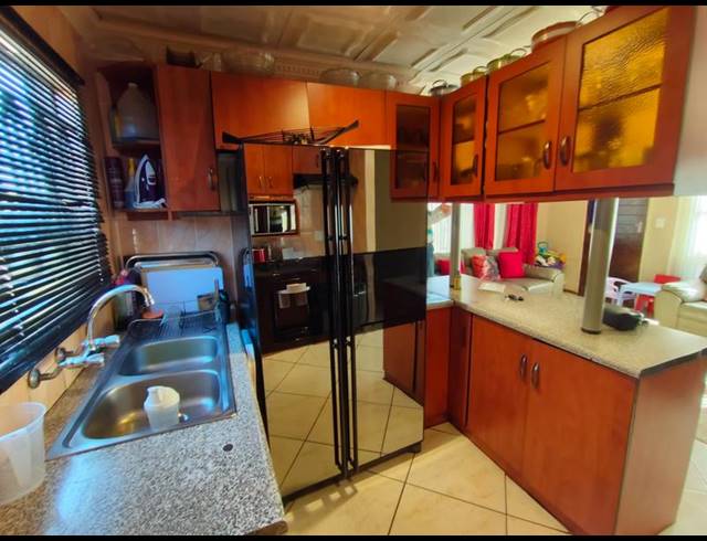 3 BEDROOM HOUSE FOR SALE IN THE ORCHARDS